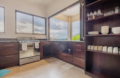 Dominicalito Casa | Upscale 4b/4b great location w/ breathtaking views