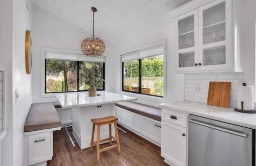Fallbrook Casa | Upscale 4BR Retreat near Monserate Winery Pool Spa