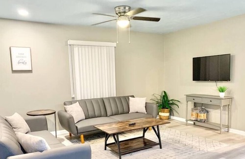 Kettering Casa | Upscale 4BR @ The Greene | Exclusive Location