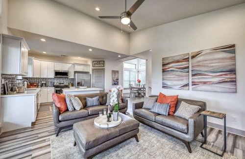 Point Venture Casa | Upscale 5BR Home on Lake Travis with HotTub & Lake Views