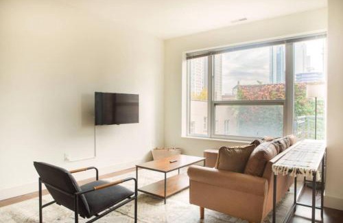 Yankee Hill Apartamento | Upscale Apartment CG1 Near Lake Michigan