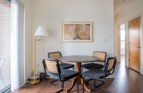 Yankee Hill Apartamento | Upscale Apartment CG1 Near Lake Michigan