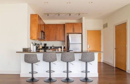Yankee Hill Apartamento | Upscale Apartment CG1 Near Lake Michigan