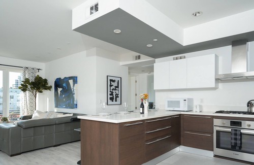 Downtown Apartamento | Upscale Apartment in Glendale
