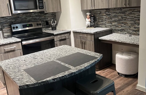 Duluth Apartamento | Upscale Apartment w/ Pool, Near Restaurants, Hospital, Malls, Interstate & Arena