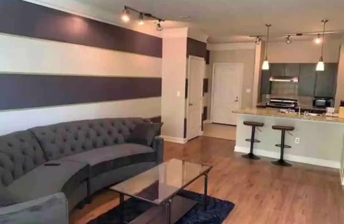 Underwood Hills Casa | Upscale apt. in Central downtown location