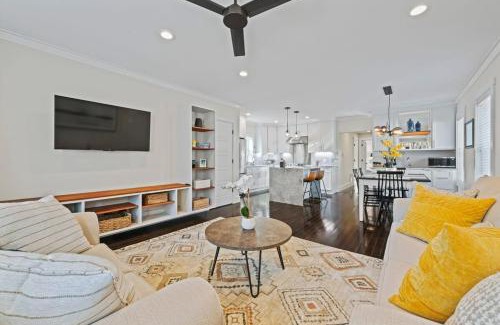 Saratoga Springs Apartamento | Upscale Azure by Saratoga Stays