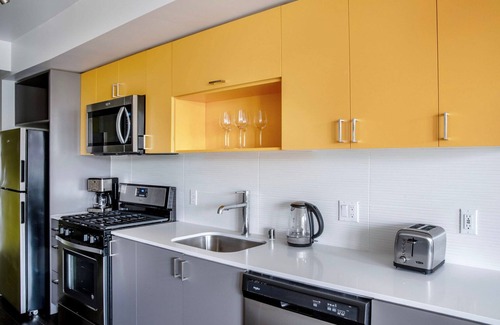 Wilburton Apartamento | Upscale Bellevue Jr 1BR w/ Lounge, Gym & W/D, nr Shops, by Blueground