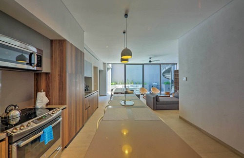 El Médano Ejidal Apartamento | Upscale Cabo Home w/ Jacuzzi, Above Puerto Paraiso
