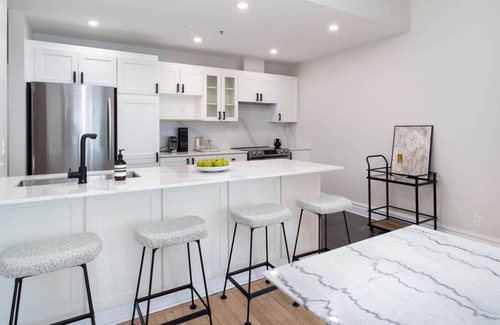Westminster Condominio | Upscale Condo In the middle of Downtown of Montreal