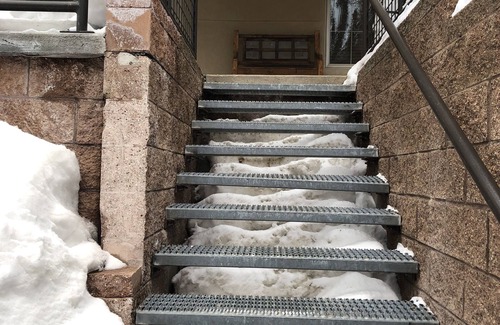 Taos Ski Valley Apartamento | Upscale Condo - Walk to the lifts, restaurants and base area in Taos Ski Valley