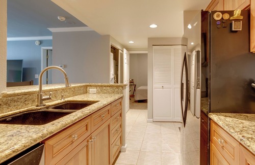 LoDo Condominio | Upscale Denver Condo w/ Communal Deck & Gym!