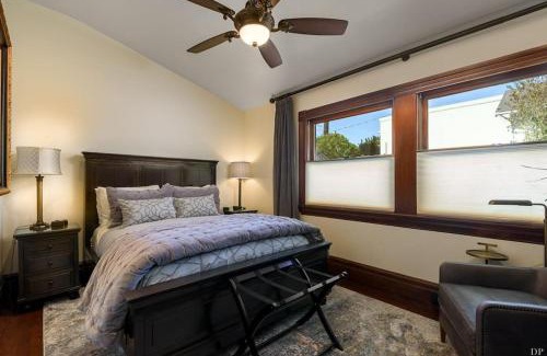 Santa Barbara Casa | Upscale Downtown Home Walk to Beach shops Bars 2