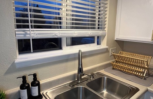 Aurora Casa | Upscale Dreamy Retreat! #1 Overall Pick! Cozy King beds+WiFi+Amazing Backyard
