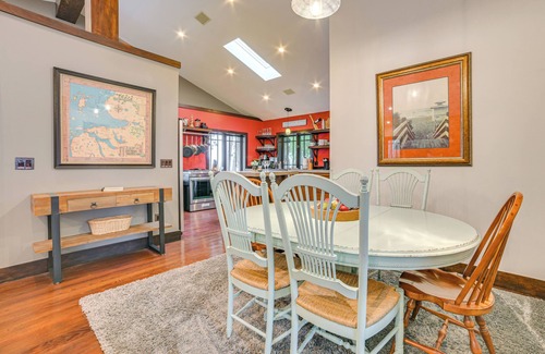 Charlevoix Cabaña | Exclusivo Earl Young Charlevoix Cottage w / Deck