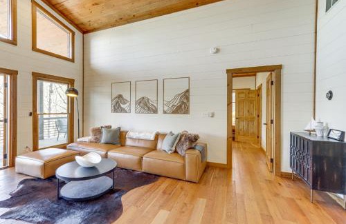 Ellijay Casa | Upscale Ellijay Cottage with Private Hot Tub and Grill