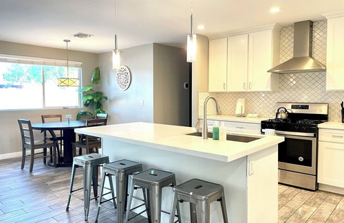 Cavalier Vista Casa | Upscale Entire Home with Pool & Spa - Scottsdale