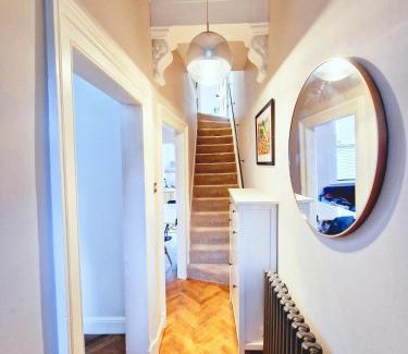 Liverpool Apartamento | Upscale Family Home Beautiful Setting