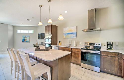 Indian Harbour Beach Casa | Upscale Florida Townhome - half Mi to Beach!