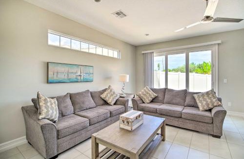 Indian Harbour Beach Casa | Upscale Florida Townhome - half Mi to Beach!