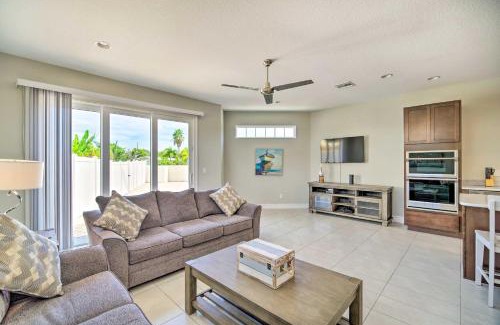Indian Harbour Beach Casa | Upscale Florida Townhome - half Mi to Beach!