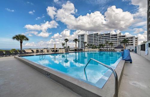 Hudson Apartamento | Upscale Gulf Front Hudson Condo with Pool