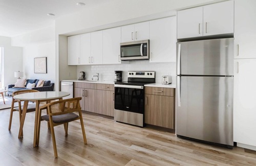 Hayward Apartamento | Upscale Hayward 1BR w/ Heated Pool & On-Site Restaurants, by Blueground