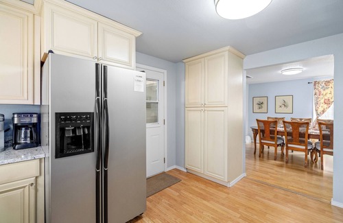 Coeur d'Alene Casa | Upscale Heated Pool Retreat Near Lake CDA with Hot Tub