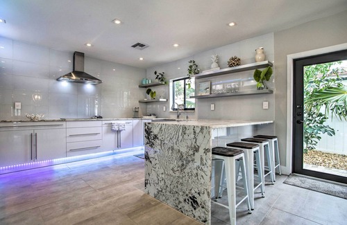 Santa Barbara Estates Casa | Upscale Home w/ Hot Tub: Walking Distance to Beach