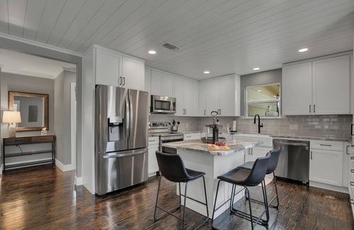 Dripping Springs Casa | Upscale Home With Pool and Firepit - Close to Mercer St!
