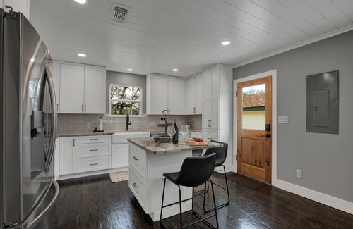 Dripping Springs Casa | Upscale Home With Pool and Firepit - Close to Mercer St!