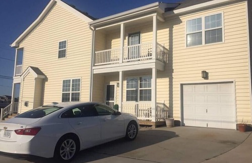 Dam Neck Casa | UPSCALE Ideal location 4 beach vacay! H20 views!