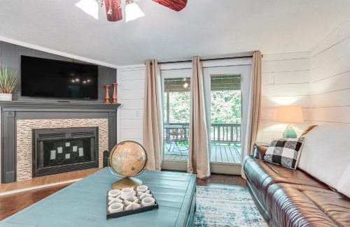 Pottsboro Casa | Upscale Lake Texoma Vacation Home 1 Mi to Marina!