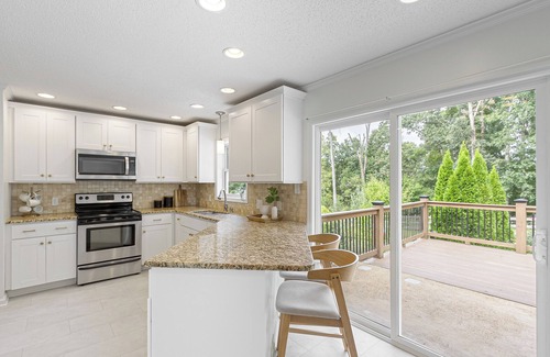 Farragut Casa | Upscale Living in Beautiful 4/3 Short or Midterm in best of West Knoxville!