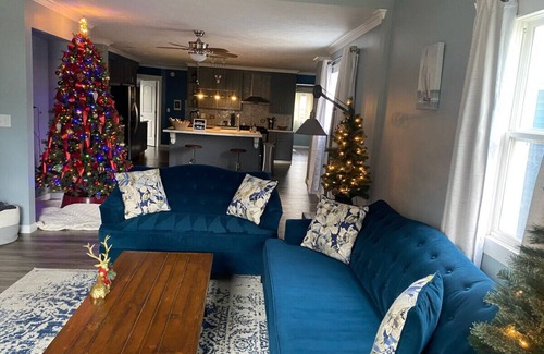 Ludington Casa | Upscale luxury home just a few blocks from beach