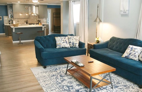 Ludington Casa | Upscale luxury home just a few blocks from beach