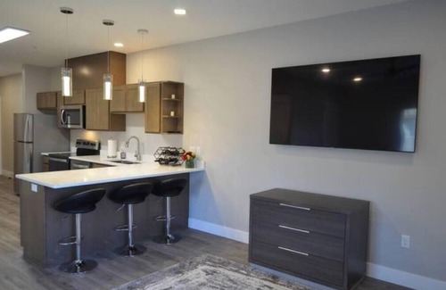 Riverfront Apartamento | Upscale Modern Apt 302 in the heart of Missoula
