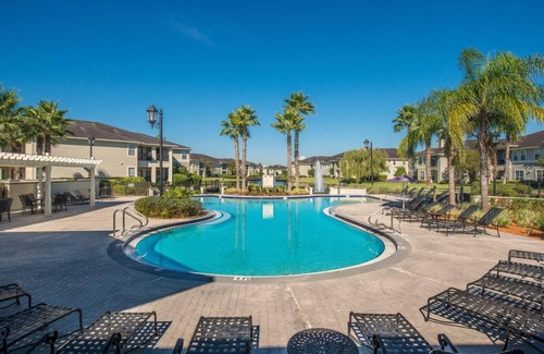 Southside Apartamento | Upscale Modern Resort-style Retreat Great Location