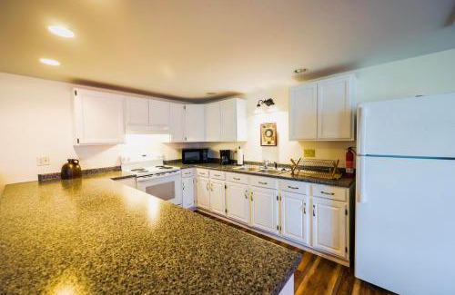 Greenville Apartamento | Upscale Moosehead lake Suite downtown Greenville