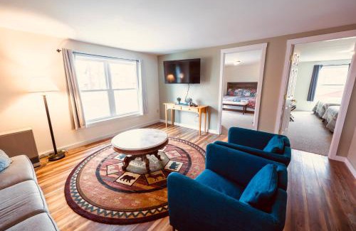 Greenville Apartamento | Upscale Moosehead lake Suite downtown Greenville