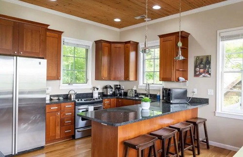 Wolf Laurel Chalet De Esquí | Upscale mountain retreat w/ hot tub and WOW VIEWS!