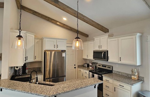 Middletown Casa | Upscale New Construction Ranch