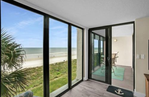 Crescent Beach Casa | Upscale Oceanfront Condo with Panoramic Views and Pool