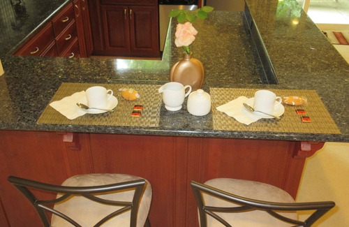 Northwest Portland Casa | Exclusiva suite 2BR tranquila cerca del centro * Mesa de billar * NW Portland