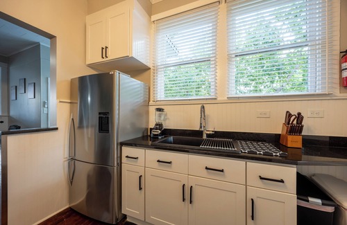 Arsenal Condominio | Upscale, Quiet, and Relaxing King William Retreat