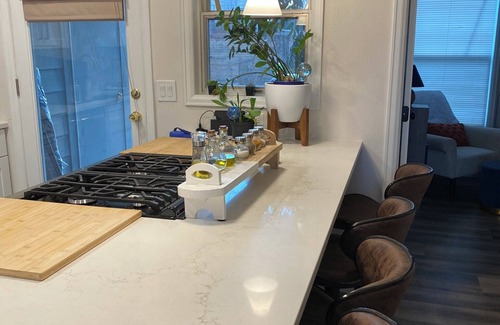 Cherry Creek Condominio | Upscale remodel in walkable Cherry Creek