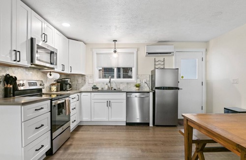 Spokane Casa | Upscale Rockwood Boho Townhouse