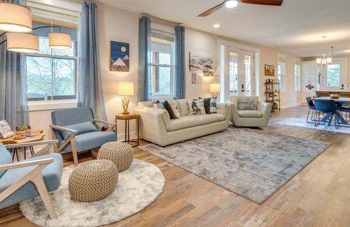 Vein Mountain Casa | Upscale Rutherfordton Vacation Rental with Hot Tub