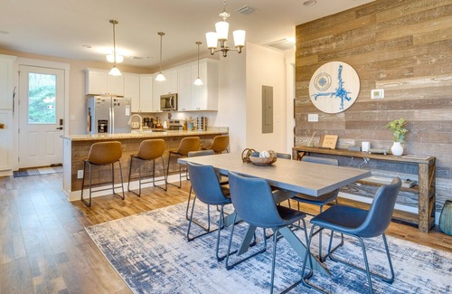 Vein Mountain Casa | Upscale Rutherfordton Vacation Rental with Hot Tub