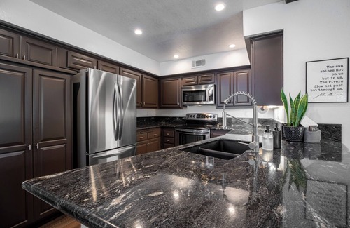 Mammoth Lakes Condominio | Upscale Snowcreek Mountain View Chalet 2BR+Loft 3BA